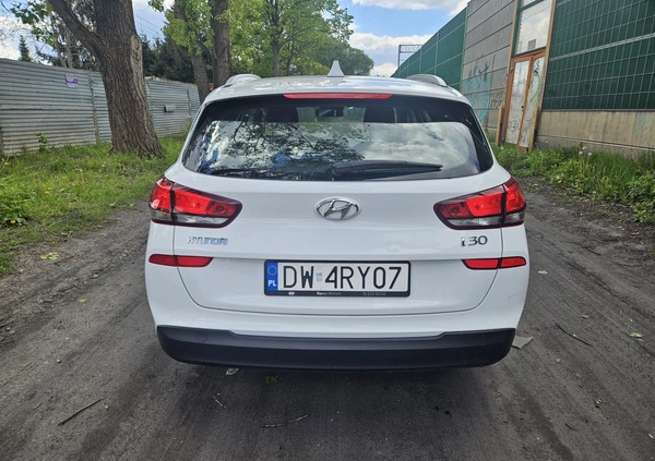 Hyundai I30 cena 37900 przebieg: 58000, rok produkcji 2022 z Piastów małe 154